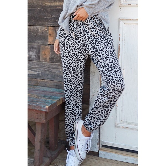 PREVIEW Sweet Spot Gray Leopard Print Joggers - Picture 7 of 10